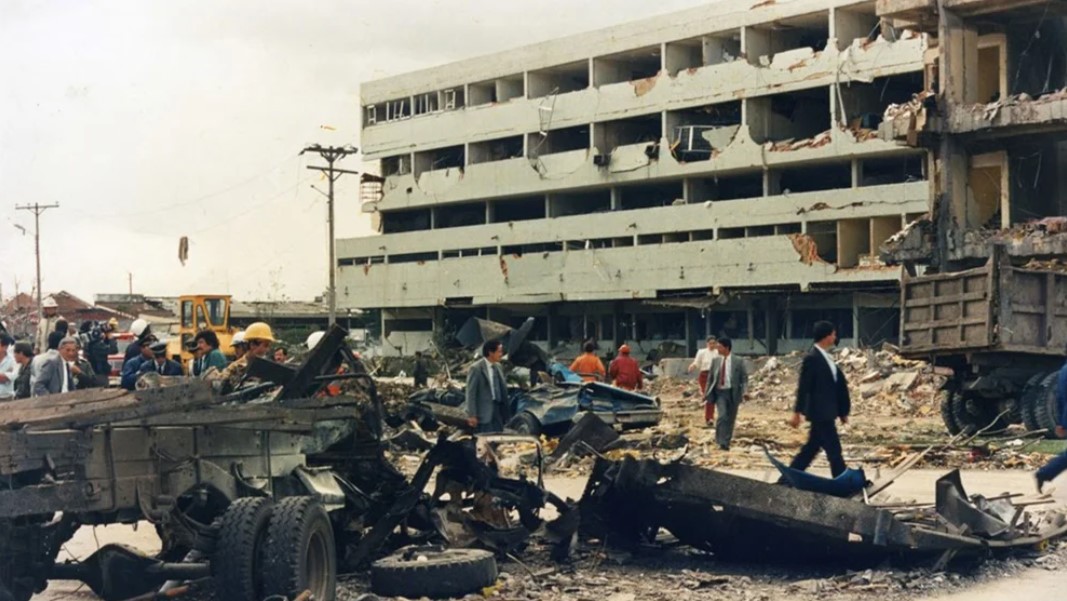 El atentado más sangriento de Escobar: 500 kilos de dinamita, 63 muertos y 700 heridos