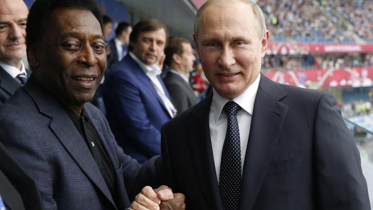 Putin “se olvida” un momentico de la guerra para despedirse de Pelé
