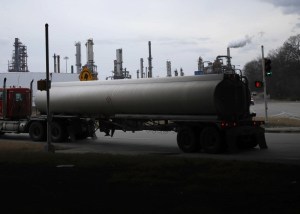 Bloomberg: Se está comercializando en Houston un misterioso petróleo pesado, amargo y muy barato