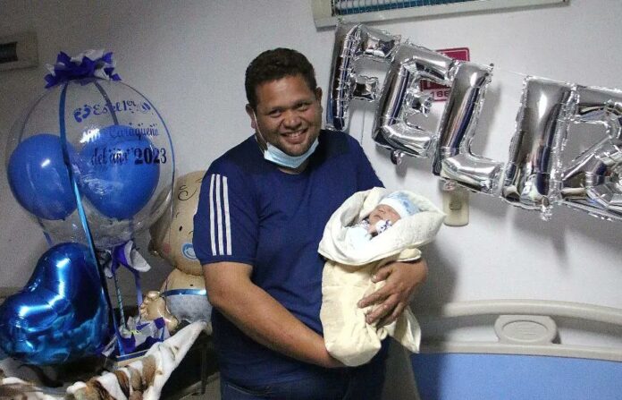 ¡Bienvenido Isaac Josué! El primer bebé caraqueño del 2023