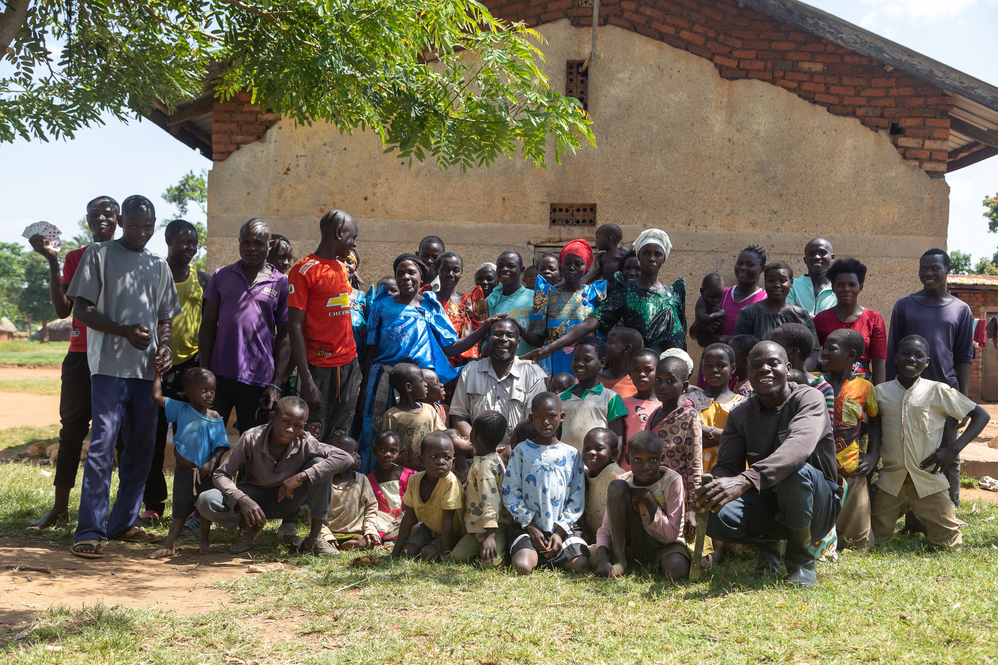 Con 102 hijos, un padre de Uganda afirma que ya es suficiente (FOTOS)