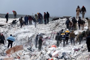 Terremoto en Turquía y Siria deja más de 5 mil muertos