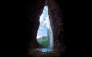 La Cueva de El Fantasma: Una puerta hacia un paraje misterioso en el Aprada-tepui