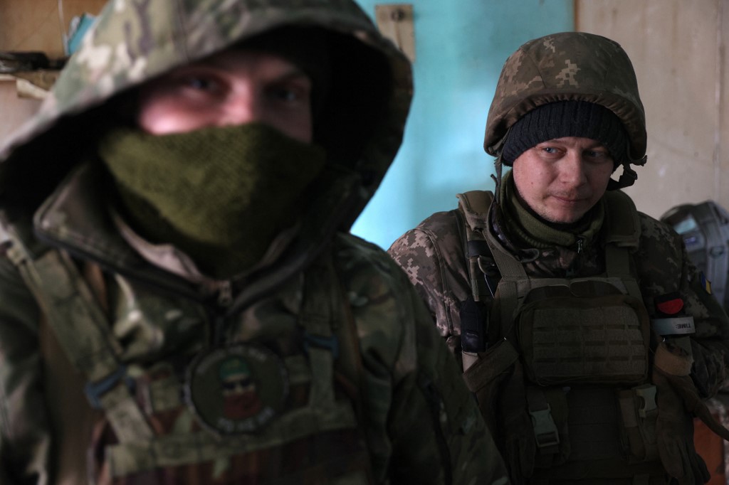 Soldados ucranianos resisten en Bajmut y obligan a retroceder a los rusos