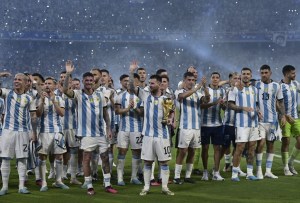 Argentina celebró los 102 goles de Messi tras vapulear a Curazao