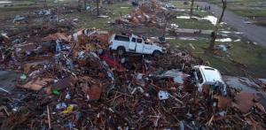 Las impactantes IMÁGENES captadas por un dron tras el paso del tornado en Misisipi