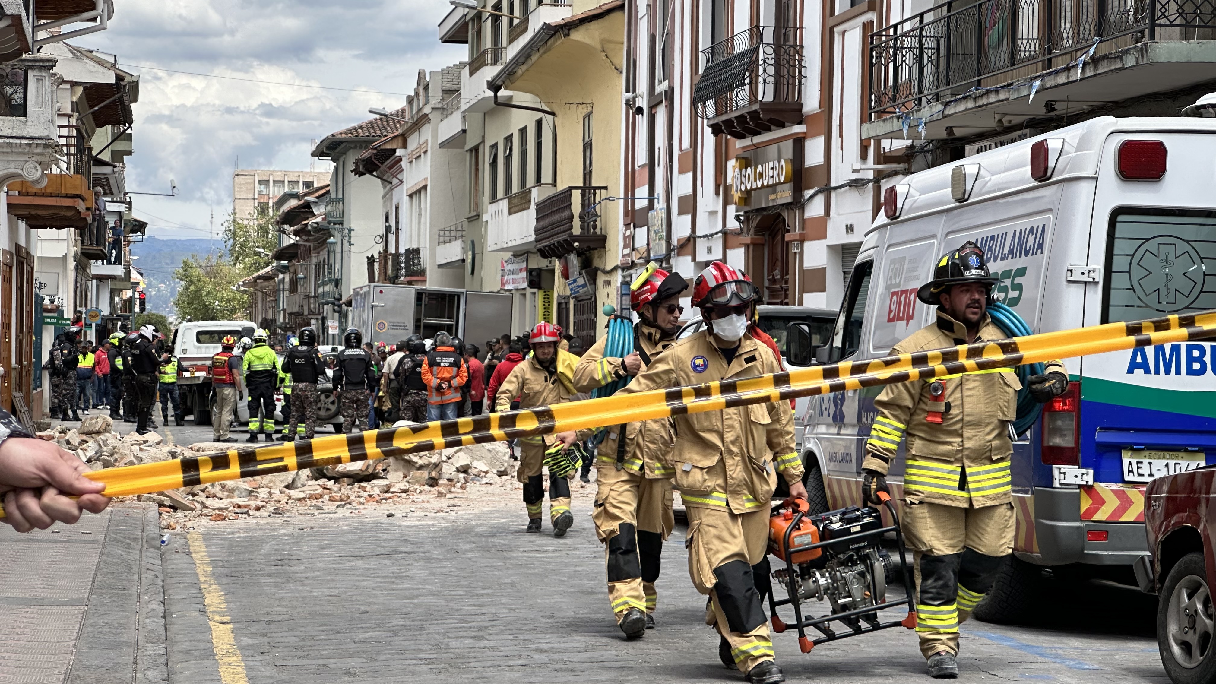 Tragedia en Ecuador: Cifra de fallecidos asciende a 14 y se registra uno en Perú tras terremoto de 6,5