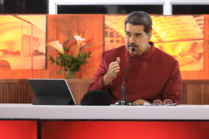Maduro se fue a dar un “paseíto” a la Cumbre Iberoamericana pese a la purga chavista