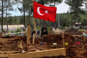 Un muerto y cuatro desaparecidos en Turquía por inundación en zona de sismos