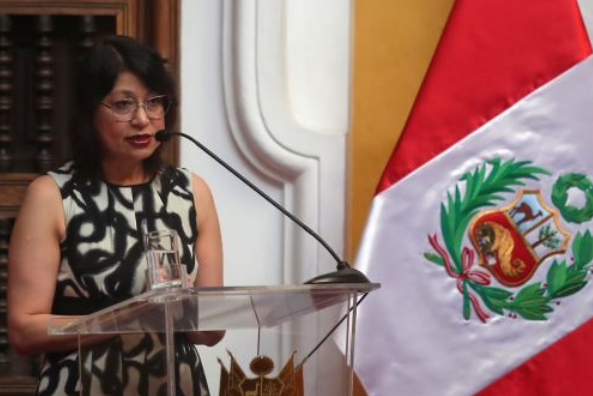 Gobierno peruano ya no aguanta la “inaceptable injerencia” de Petro en sus asuntos