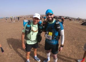 Carlos y Gabriel, primer dúo de venezolanos que logran culminar el Marathon Des Sables en el desierto del Sahara (FOTOS)