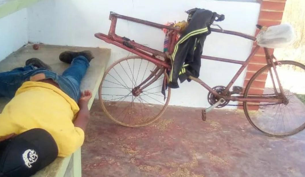 La dura travesía del niño Ángel Naveda en Coro: recorrió más de 40 kilómetros en bicicleta en busca de comida