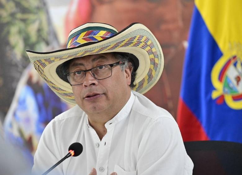 ¿El socialismo del siglo XXI?: Gustavo Petro comienza a expropiar tierras en Colombia (VIDEO)