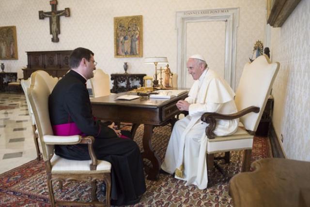Papa Francisco nombró a un italiano procedente de Zimbabue como nuevo embajador pontificio en Colombia