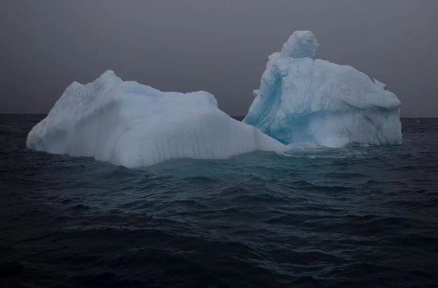 Alarmante ola de calor: La Antártida perdió un pedazo de hielo del tamaño de Argentina