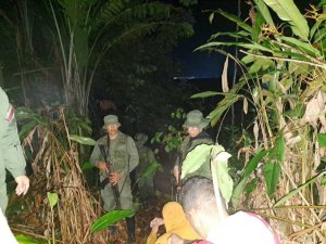 Chavismo detuvo a dos sujetos y destruyó casi 30 casas de minería ilegal en Amazonas