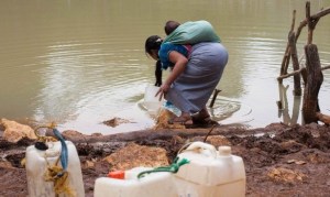 Unas 500 familias en la Guajira beben agua no apta a falta del servicio