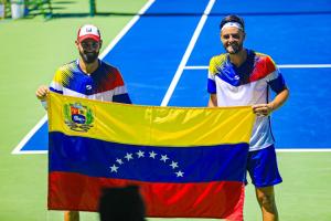 Venezolanos Brandon Pérez y Ricardo Rodríguez se colgaron el oro en tenis dobles masculinos