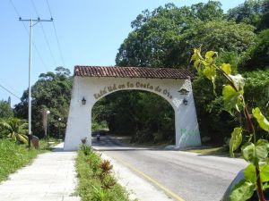 Dosis de patria: Más de 36 horas tienen en Ocumare de La Costa con una fase caída de energía eléctrica