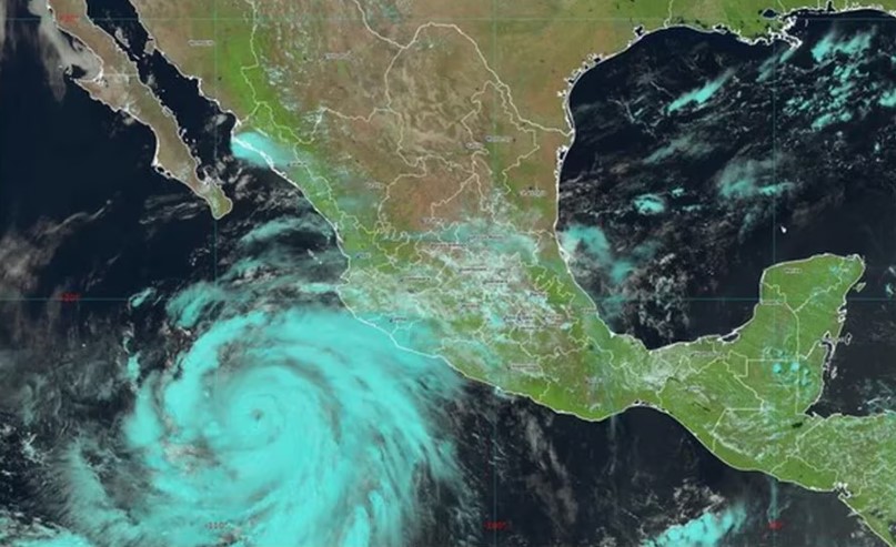 Alerta máxima: Huracán Hilary alcanza categoría 4 y amenaza la costa mexicana