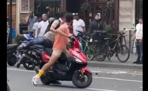 Caos en Nueva York: La brutal pelea que protagonizó un grupo de venezolanos en plena calle (VIDEO)