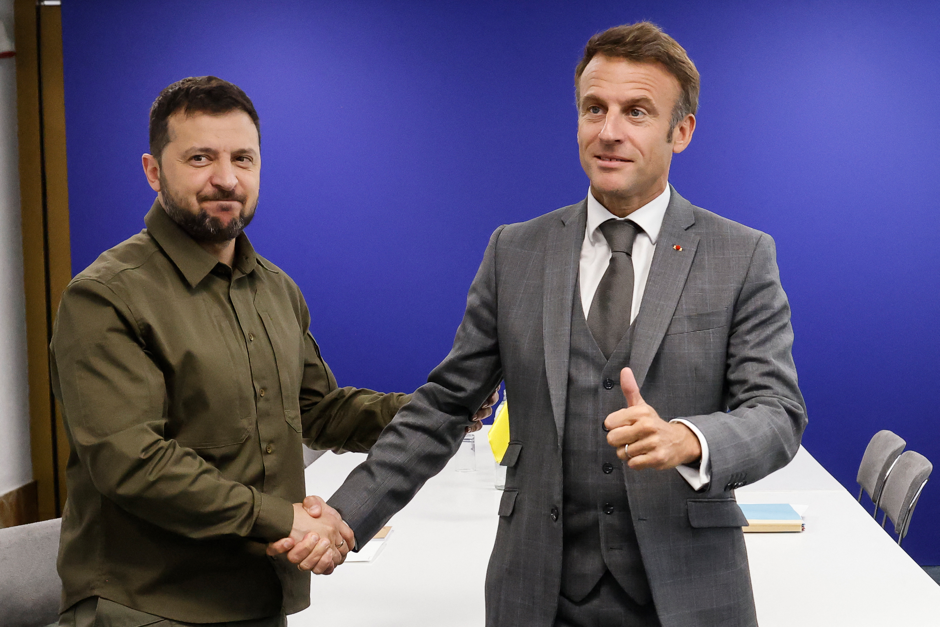 Zelenski augura “buenas noticias” para el Ejército ucraniano tras reunirse con Macron