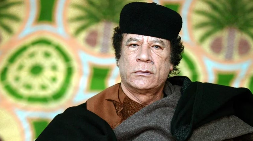 Las horas finales de Muamar el Gadafi en un tubo de desagüe y sus últimas palabras: “¿Por qué me están haciendo esto a mí?”