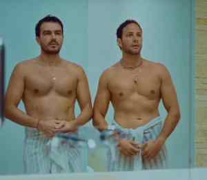 ¡Ay papá! El video de Luciano D’Alessandro y Gabriel Coronel mojados y en pelotas dentro de un baño que enciende las redes
