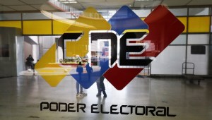 Año electoral en Venezuela: Maduro aún no confirma su candidatura; Machado espera decisión sobre inhabilitación
