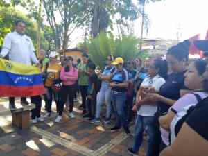 Docentes protestaron en Barinitas porque no les dan respuestas sobre aumento de salarios