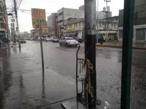 Denuncian que los drenajes de Puerto La Cruz están colapsados y “no aguantan lluvia”