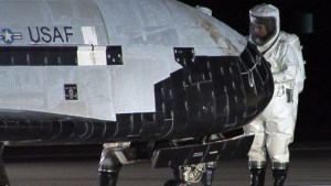 SpaceX retrasa el lanzamiento del misterioso avión espacial X-37B para el Ejército de EEUU