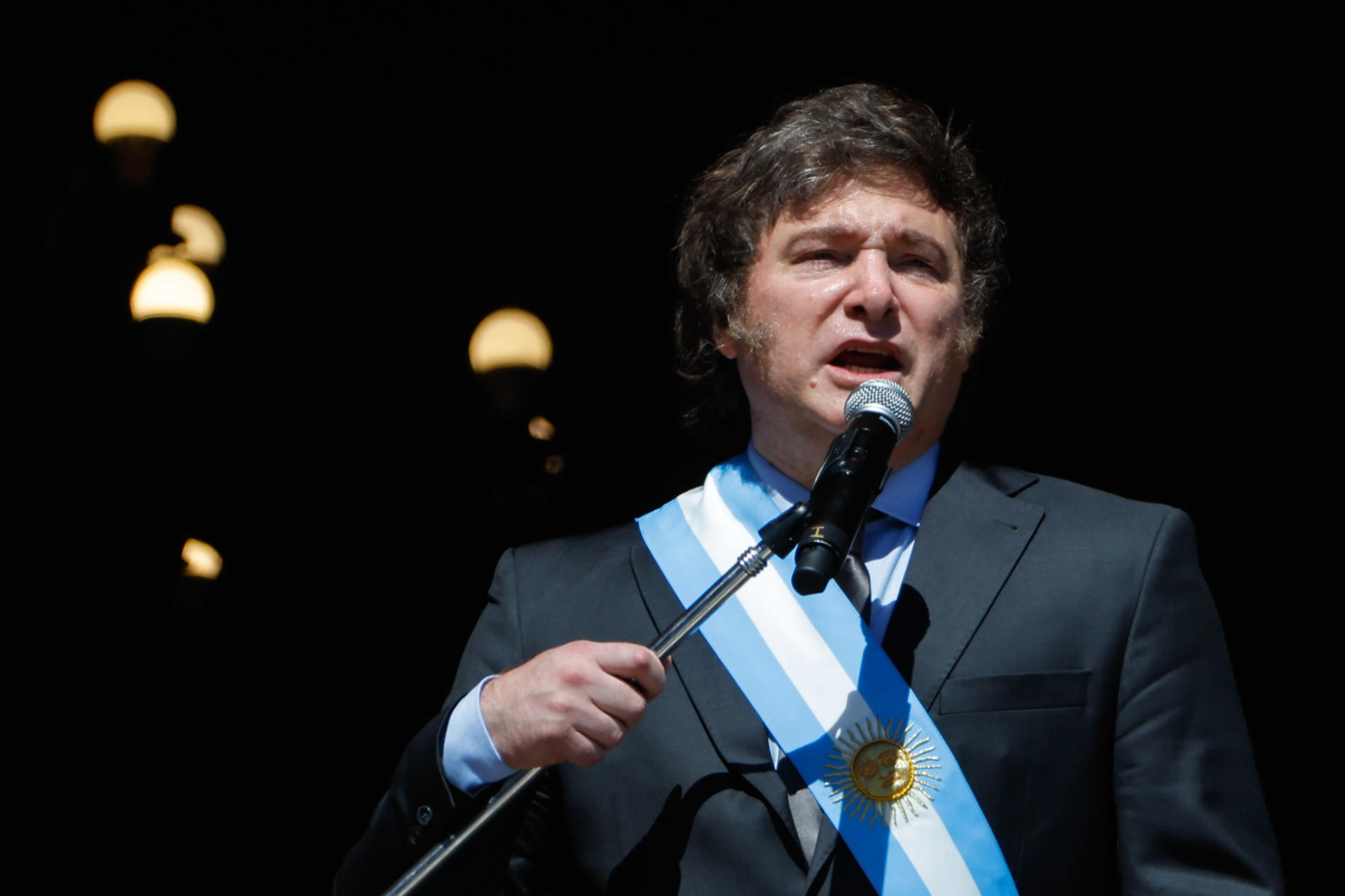 Banco Central de Argentina flexibilizó acceso a los dólares para la importación