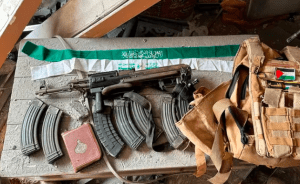 El Ejército de Israel desmanteló células terroristas de Hamas en Shejaiya y Khan Younis y halló un depósito de armas