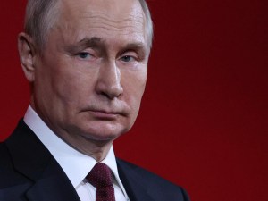 Aseguran que Putin despidió al comandante de la flota del mar Negro tras el ataque ucraniano que hundió un buque ruso