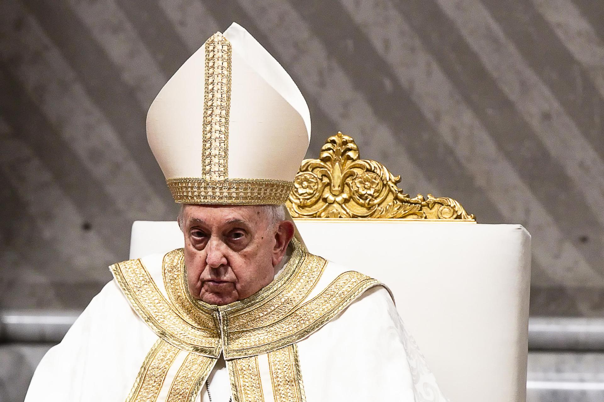 El papa Francisco dice que la bendición de las parejas homosexuales “quiere incluir, no dividir”