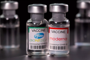 Cirujano general de Florida pide detener uso de vacunas para Covid-19 de Moderna y Pfizer