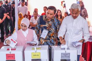 Indonesia vota para elegir a un nuevo presidente de la tercera mayor democracia del mundo