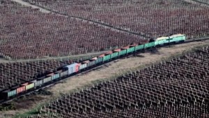 Así es el “tren del zar”, el “super ferrocarril” que Rusia ha construido como línea defensiva en Ucrania