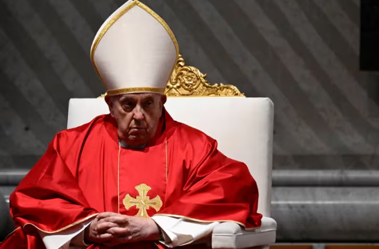 El papa Francisco presidirá la Vigilia del Sábado Santo después de renunciar al viacrucis