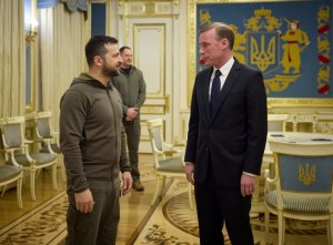 El asesor de Seguridad Nacional de EEUU se reúne con Zelenski en Kiev