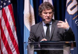 Javier Milei celebra la aprobación de “ley bases” porque sacará a Argentina “del pantano”