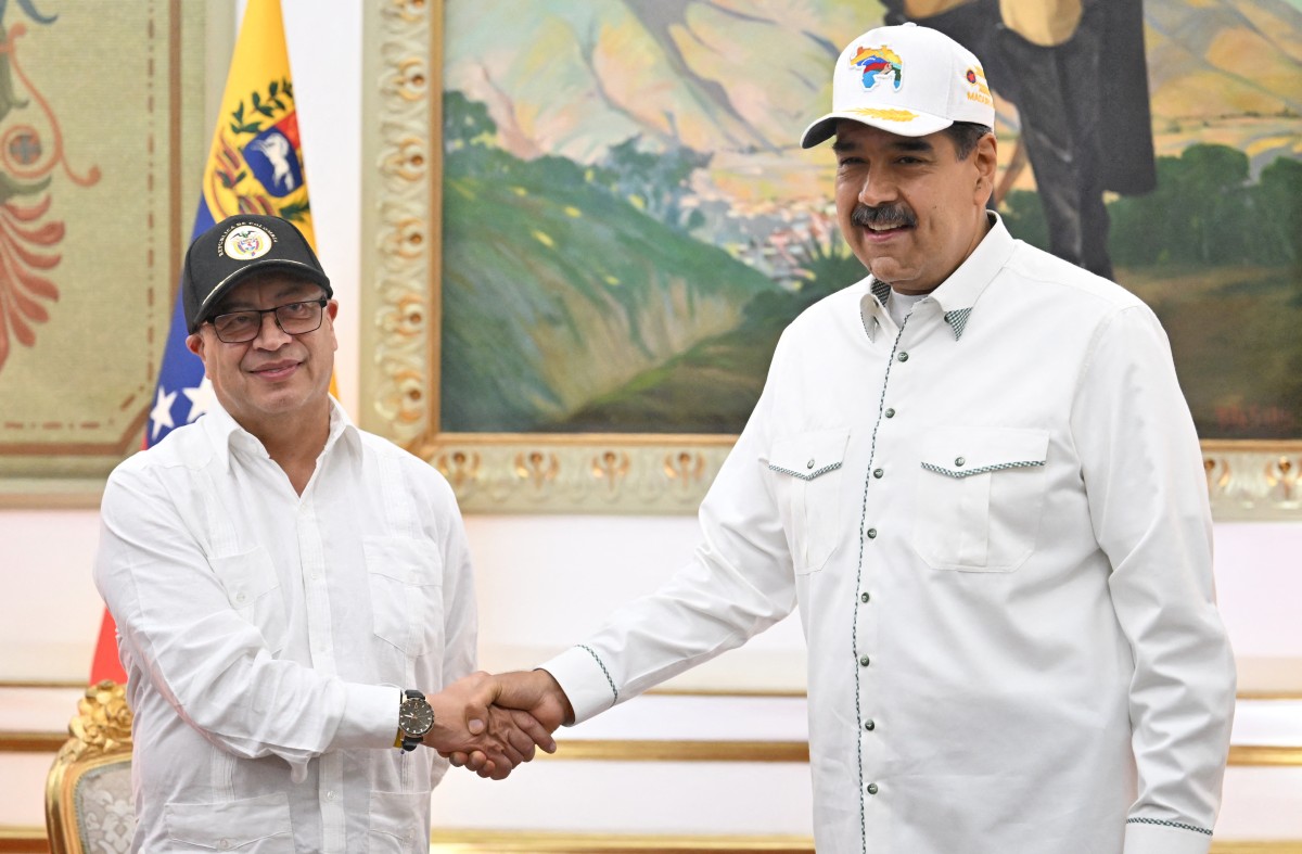 Petro le prometió a Maduro que Colombia puede ayudar en la paz política en Venezuela (VIDEO)