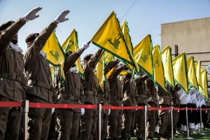 Hezbolá atacó Israel con decenas de cohetes en respuesta al asesinato de terroristas aliados