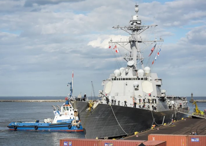 China condena el paso de un buque militar de EEUU por el estrecho de Taiwán